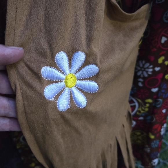 Hippy couple costume tie for him and outfit for her - Picture 4 of 6